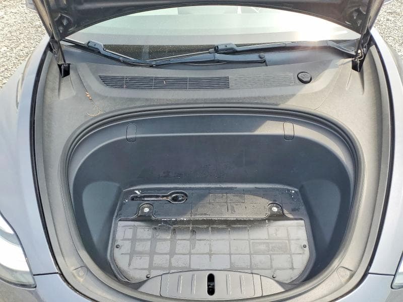 2018 TESLA MODEL 3 11