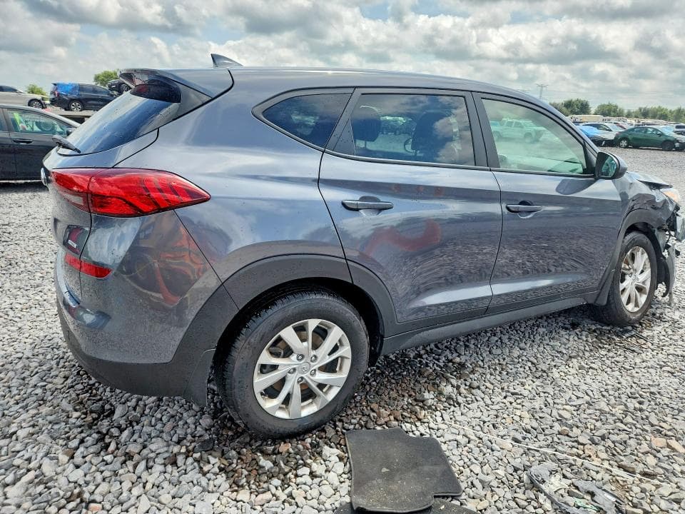 2021 HYUNDAI TUCSON SE 3