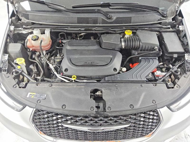 2023 CHRYSLER PACIFICA TOURING L 12