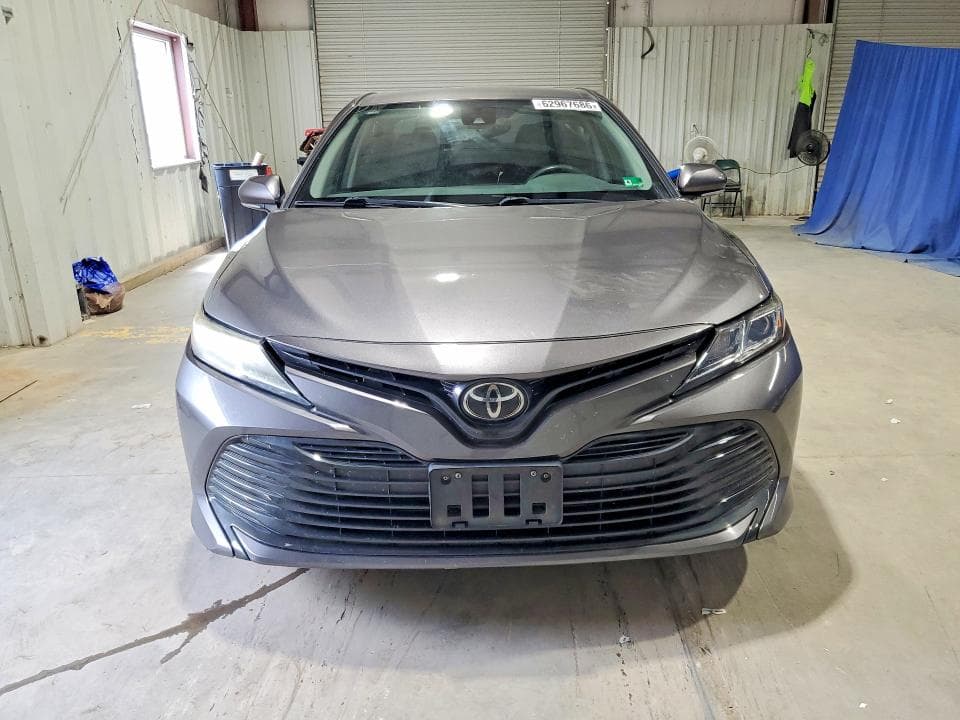 2020 TOYOTA CAMRY LE 5