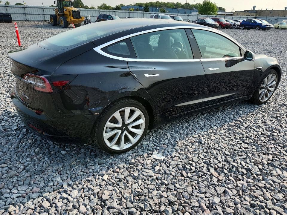 2018 TESLA MODEL 3 3