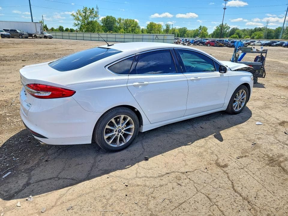 2017 FORD FUSION SE 3