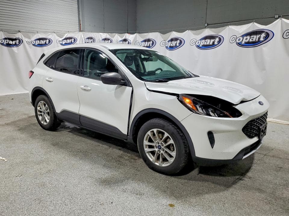 2022 FORD ESCAPE SE 4