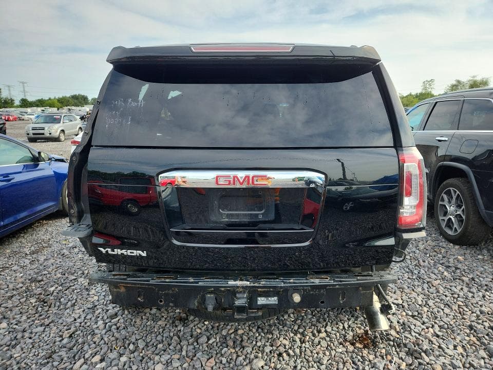 2017 GMC YUKON DENALI 6