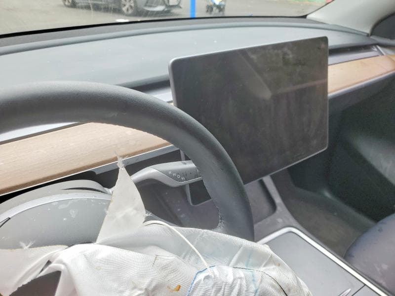 2023 TESLA MODEL Y 9