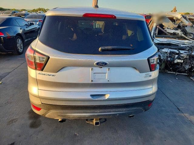 2017 FORD ESCAPE SE 6