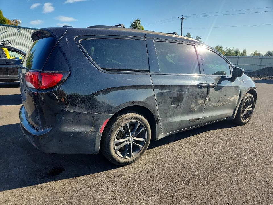 2020 CHRYSLER PACIFICA TOURING L 3