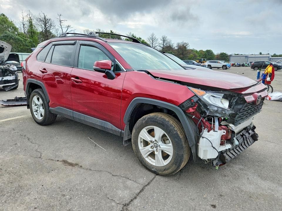 2020 TOYOTA RAV4 XLE 4