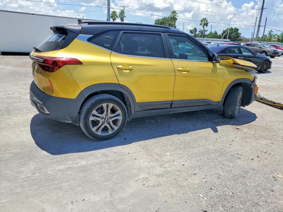 2021 KIA SELTOS S 3