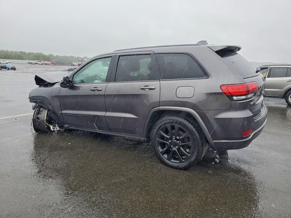 2020 JEEP GRAND CHEROKEE LAREDO 2