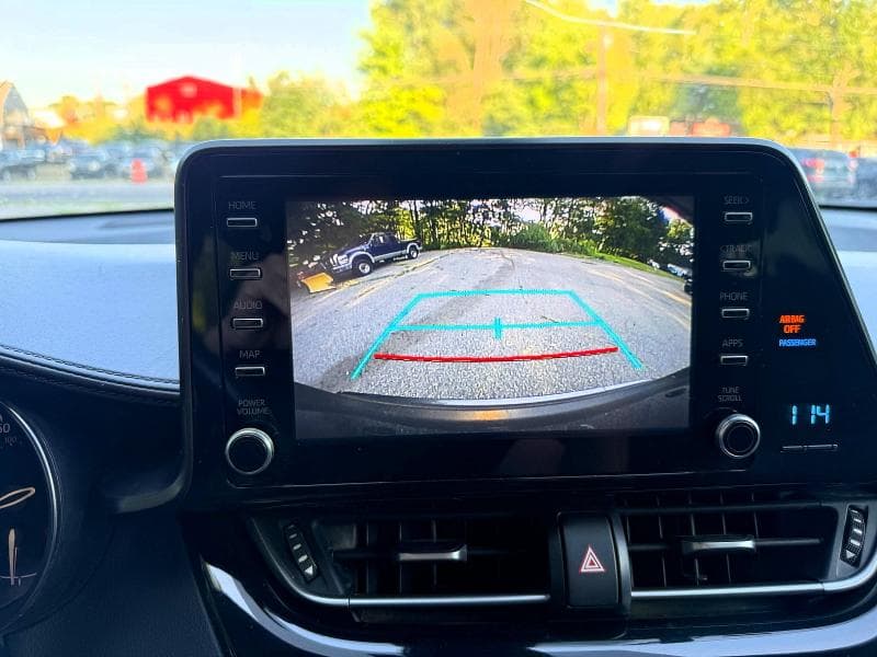 2019 TOYOTA C-HR XLE 10