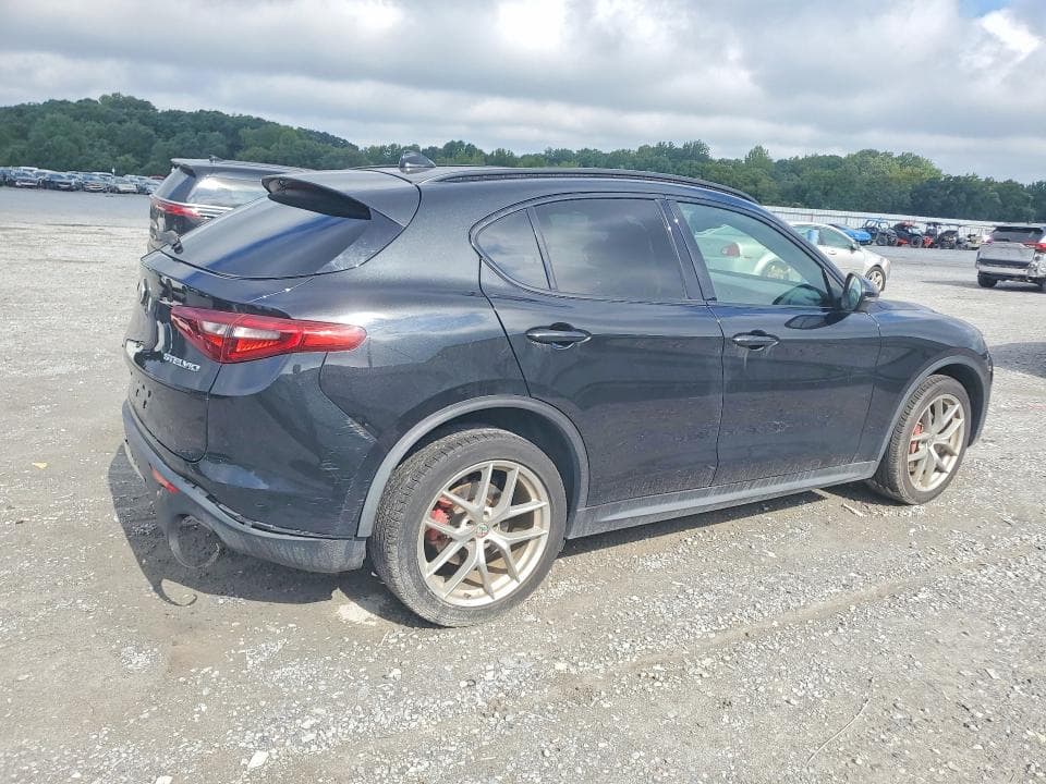 2018 ALFA ROMEO STELVIO TI SPORT 3