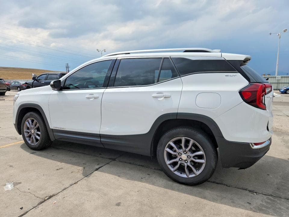 2023 GMC TERRAIN SLT 2