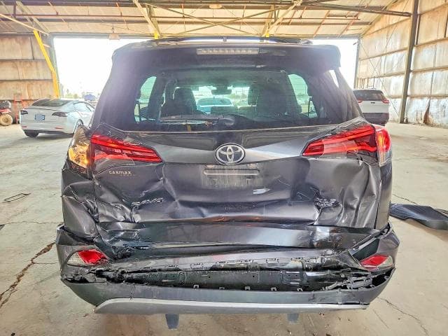 2018 TOYOTA RAV4 XLE 6