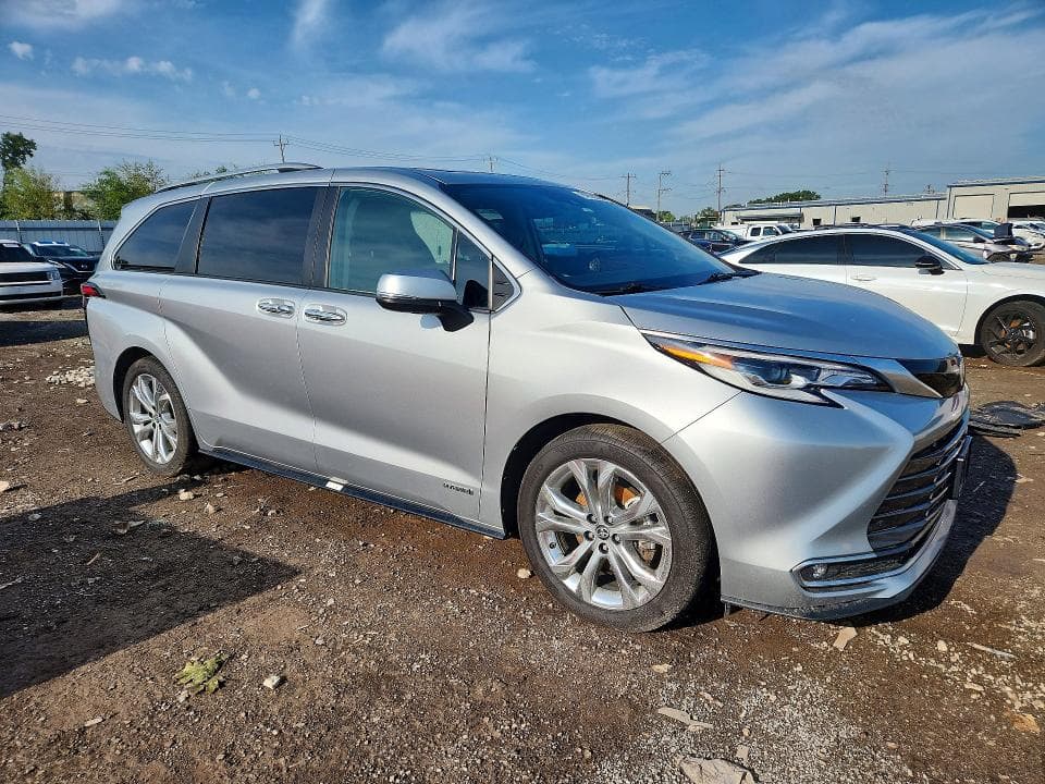 2021 TOYOTA SIENNA PLATINUM 7-PASSENGER 4