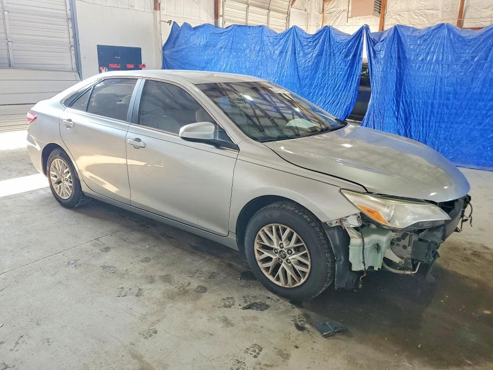 2017 TOYOTA CAMRY LE 4