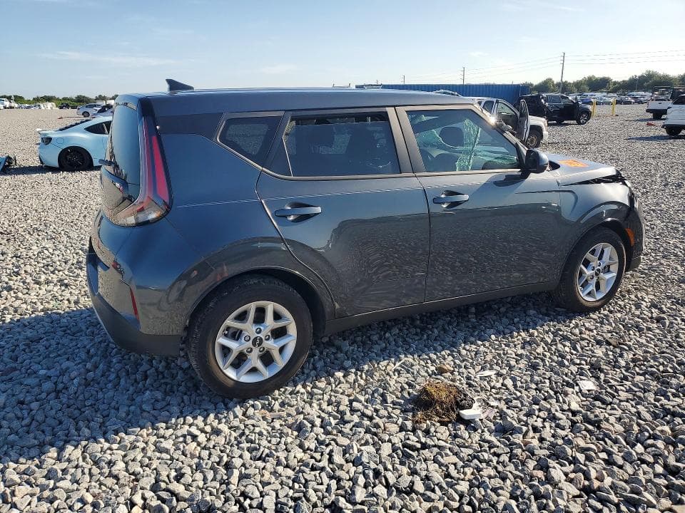 2023 KIA SOUL LX 3