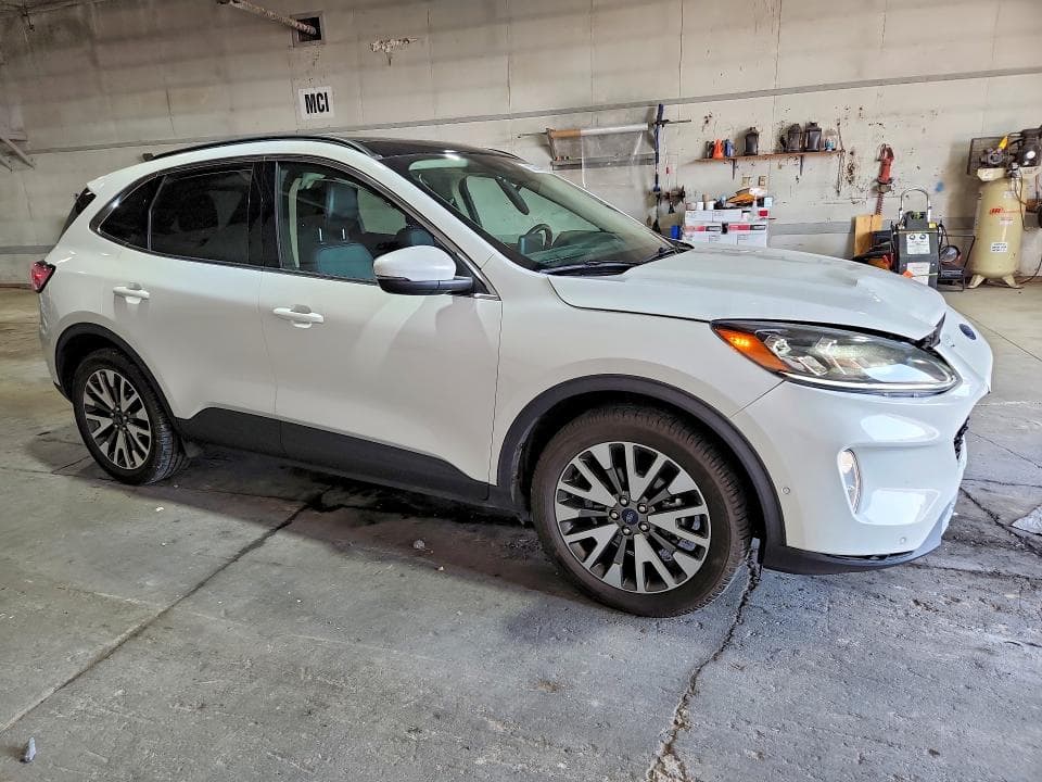 2020 FORD ESCAPE TITANIUM 4