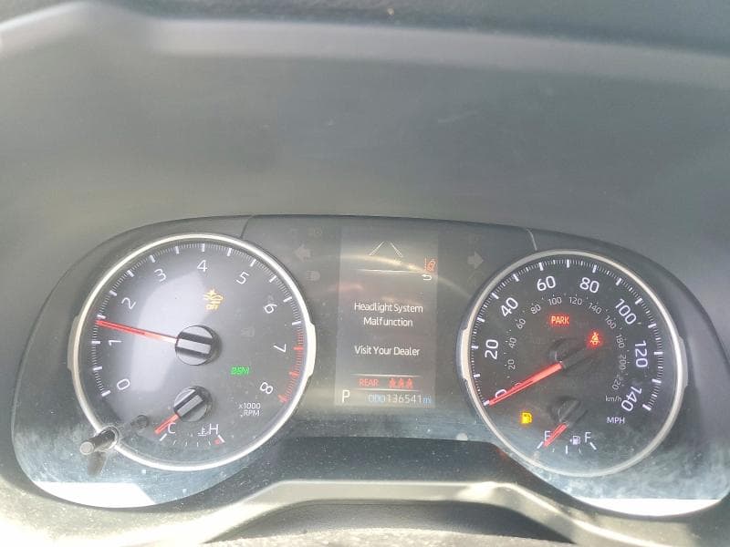 2019 TOYOTA RAV4 XLE 9