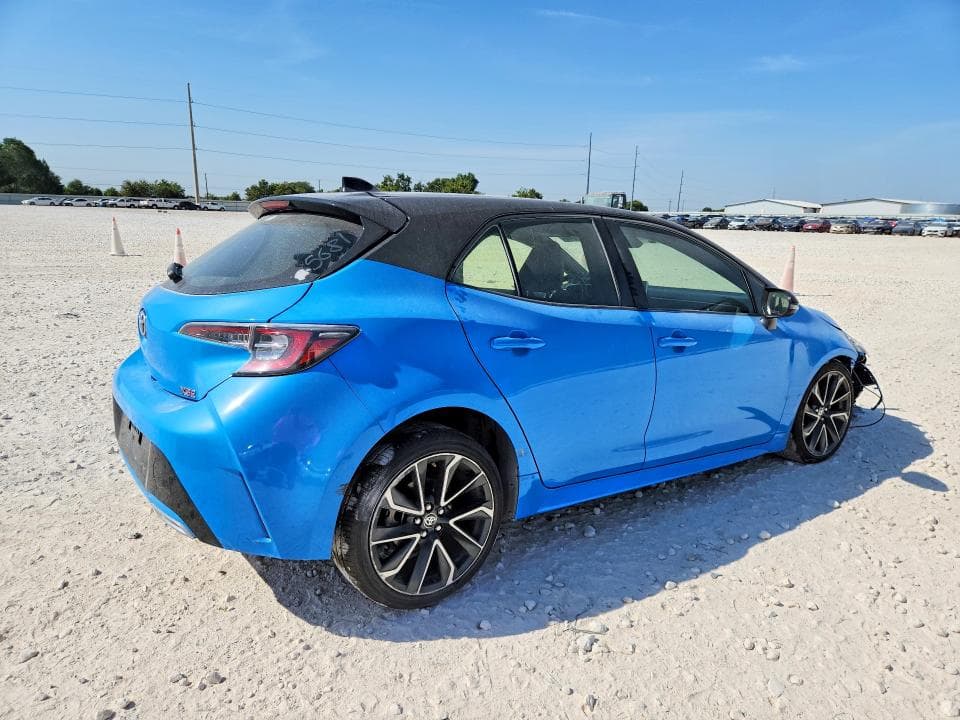 2022 TOYOTA COROLLA XSE 3