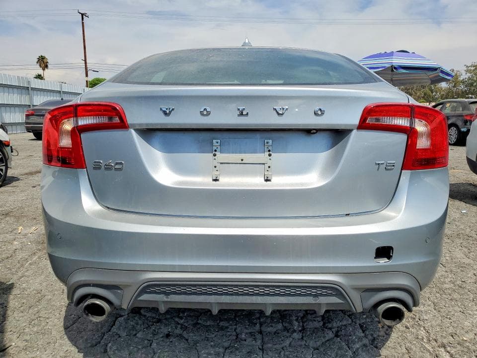 2017 VOLVO S60 6