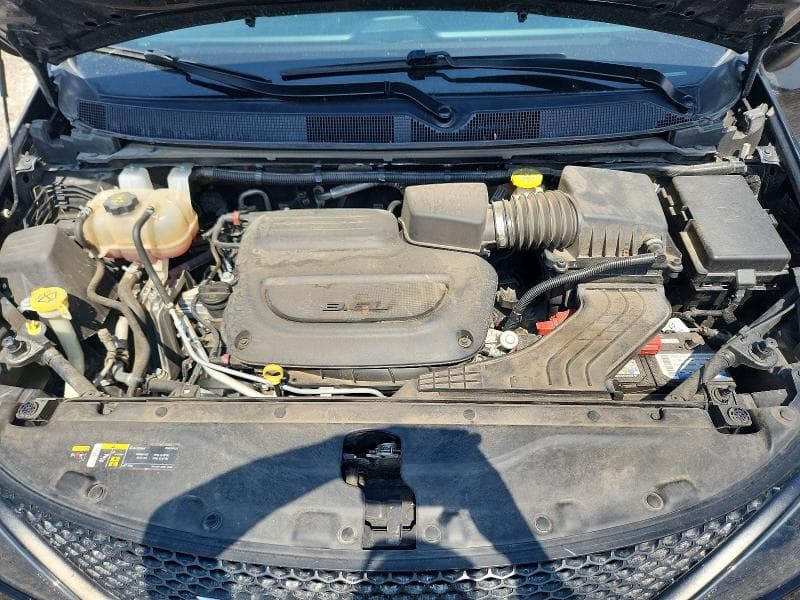 2023 CHRYSLER VOYAGER LX 12