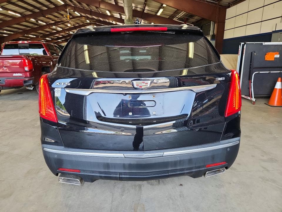 2018 CADILLAC XT5 6