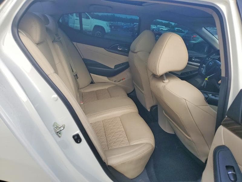 2017 NISSAN MAXIMA PLATINUM 10