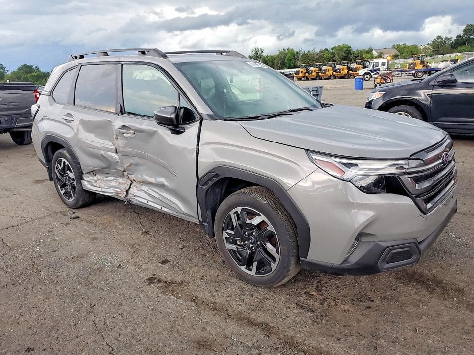 2025 SUBARU FORESTER LIMITED 4