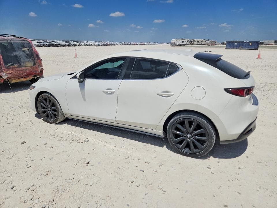 2020 MAZDA 3 PREMIUM 2