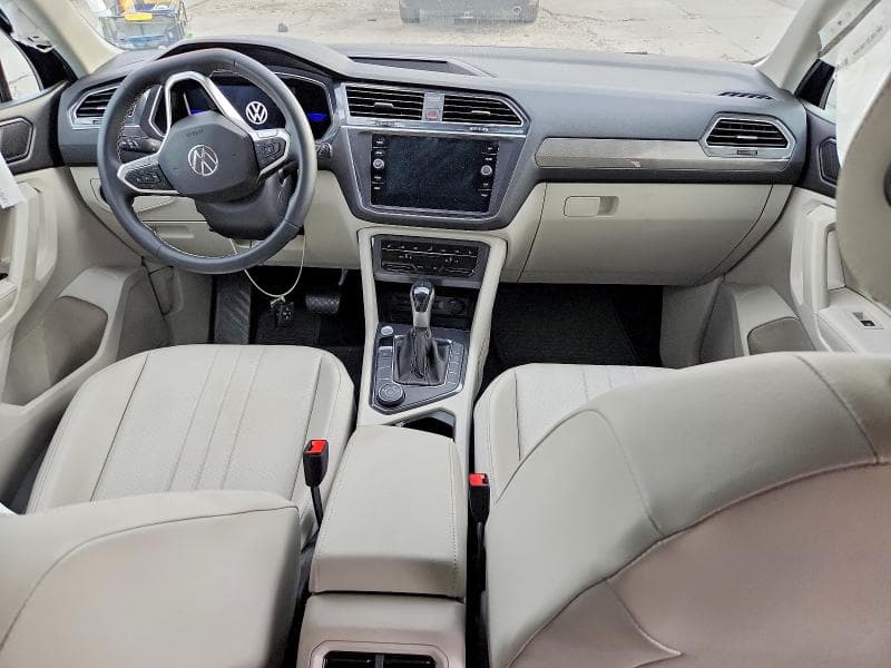 2023 VOLKSWAGEN TIGUAN SE 8