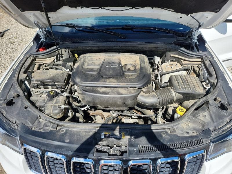 2022 JEEP GRAND CHEROKEE LAREDO E 12