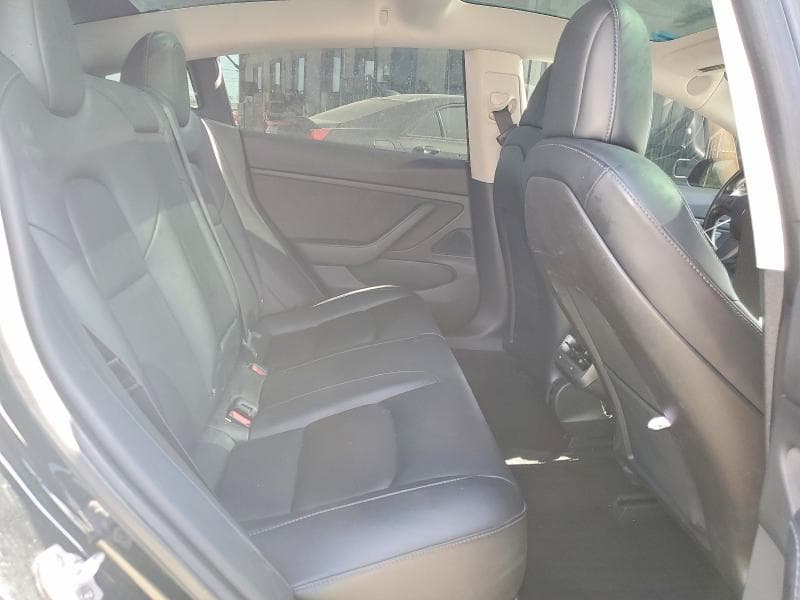 2018 TESLA MODEL 3 10