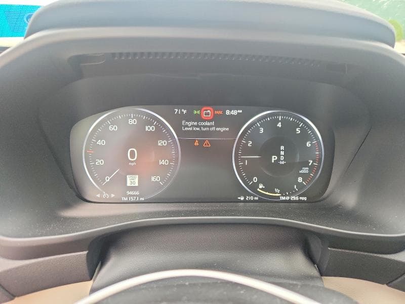 2020 VOLVO XC40 T5 MOMENTUM 9