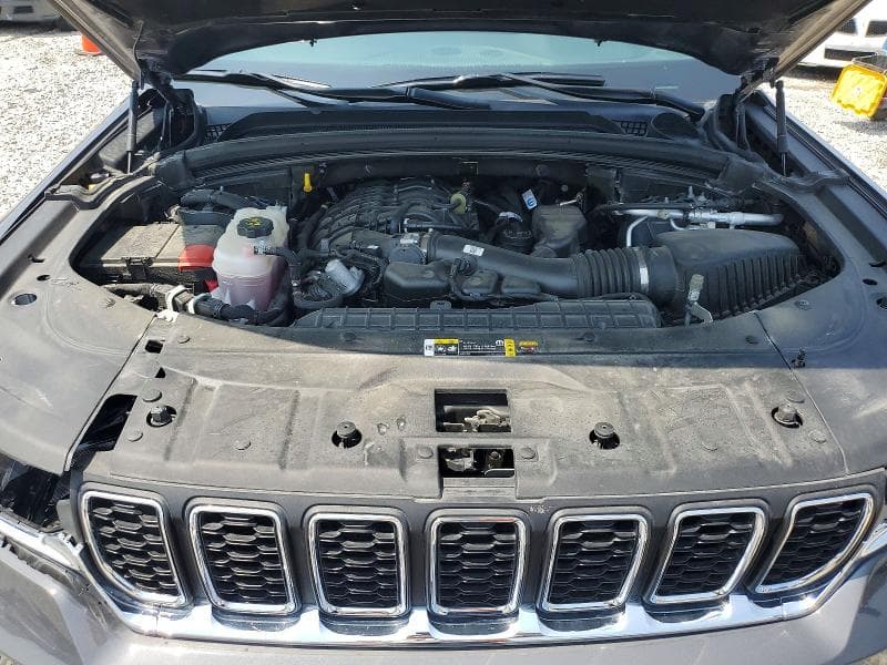 2024 JEEP GRAND CHEROKEE LAREDO 12
