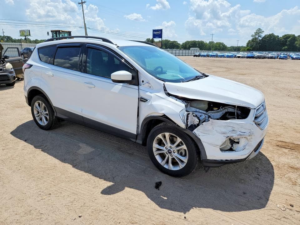 2018 FORD ESCAPE SE 4