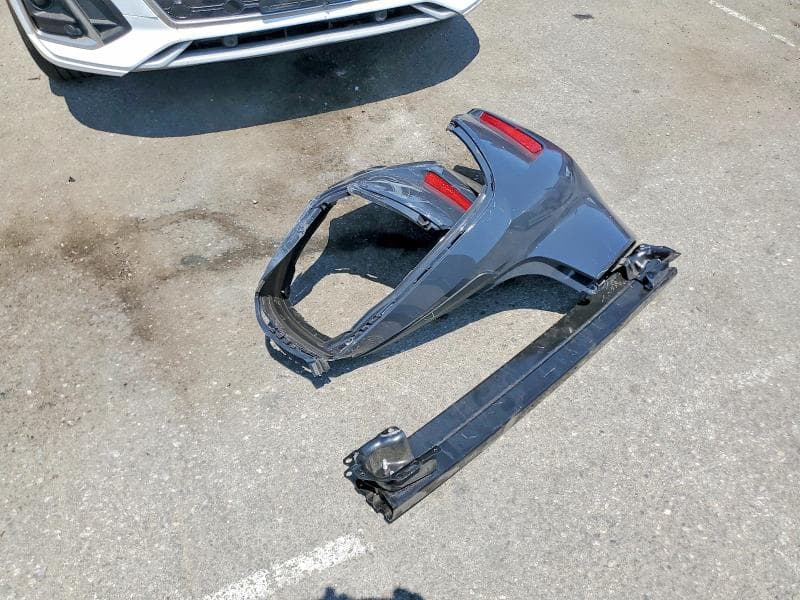 2025 TOYOTA COROLLA LE 12