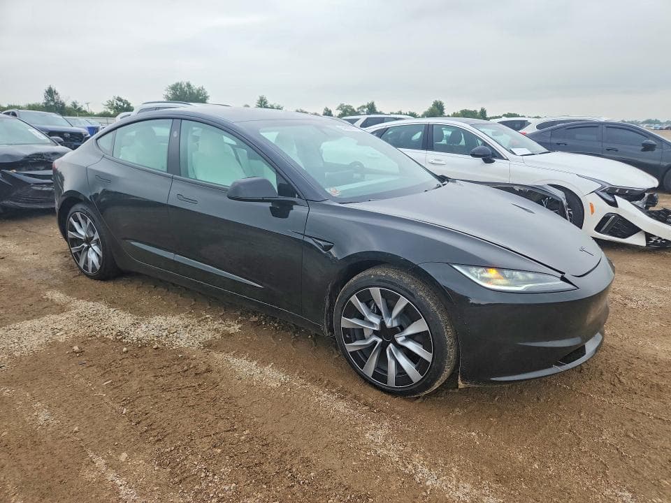2026 TESLA MODEL 3 4