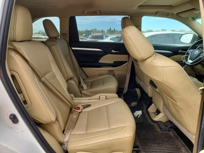 2019 TOYOTA HIGHLANDER XLE 11