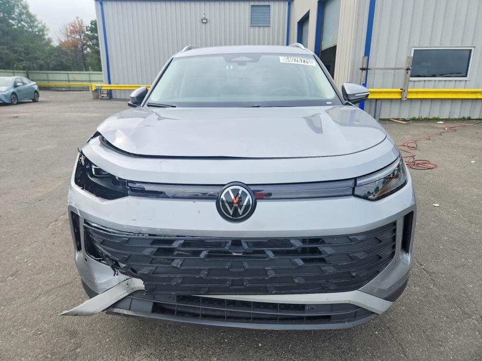 2026 VOLKSWAGEN TIGUAN SE 5