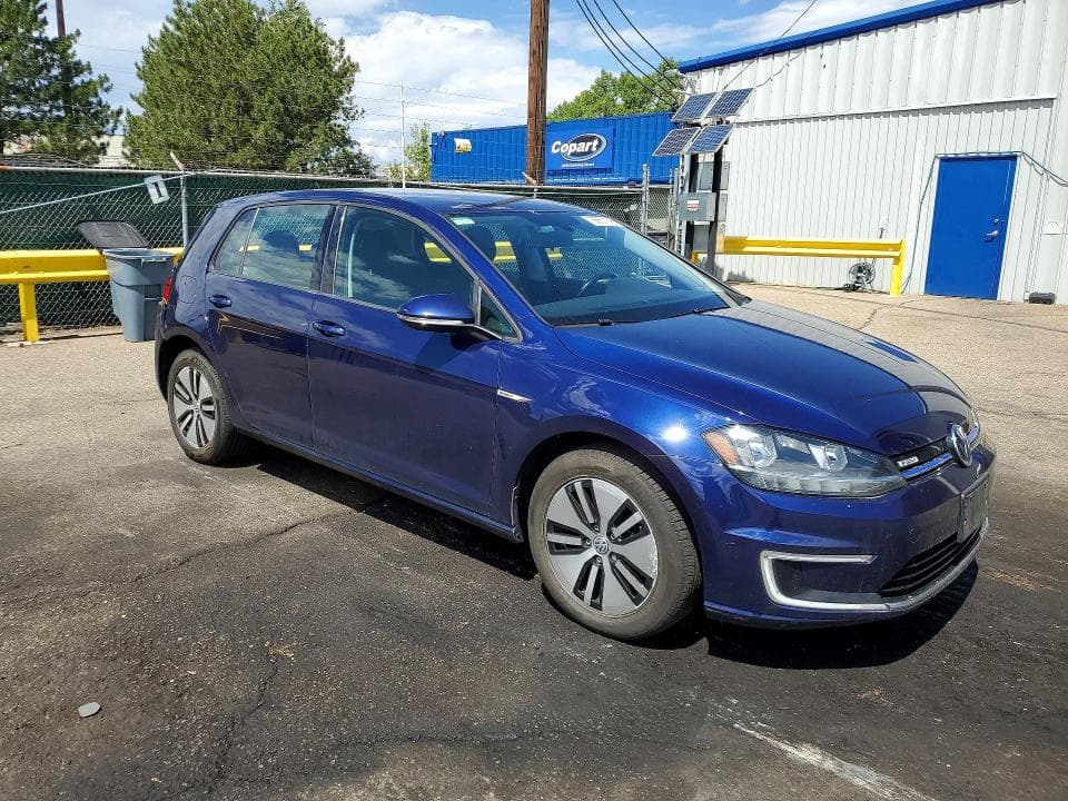2017 VOLKSWAGEN E-GOLF SE 4