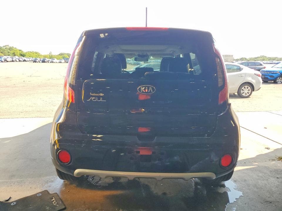 2017 KIA SOUL + 6