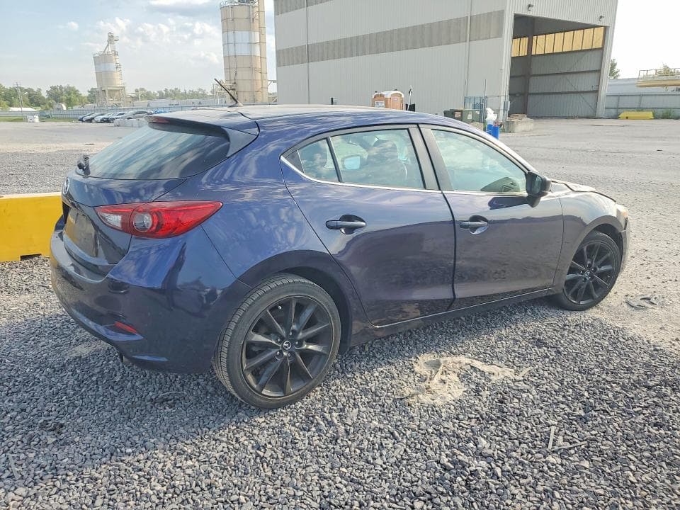 2018 MAZDA 3 TOURING 3