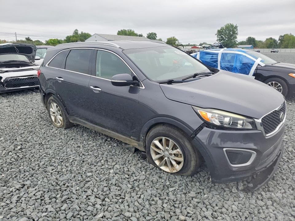 2018 KIA SORENTO LX 4