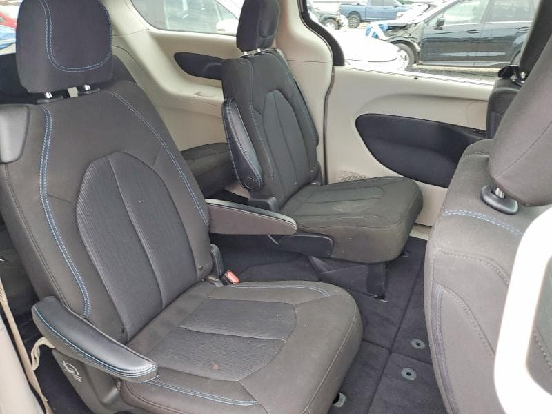 2021 CHRYSLER PACIFICA TOURING 10