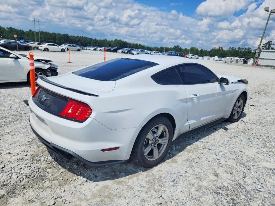 2018 FORD MUSTANG 3