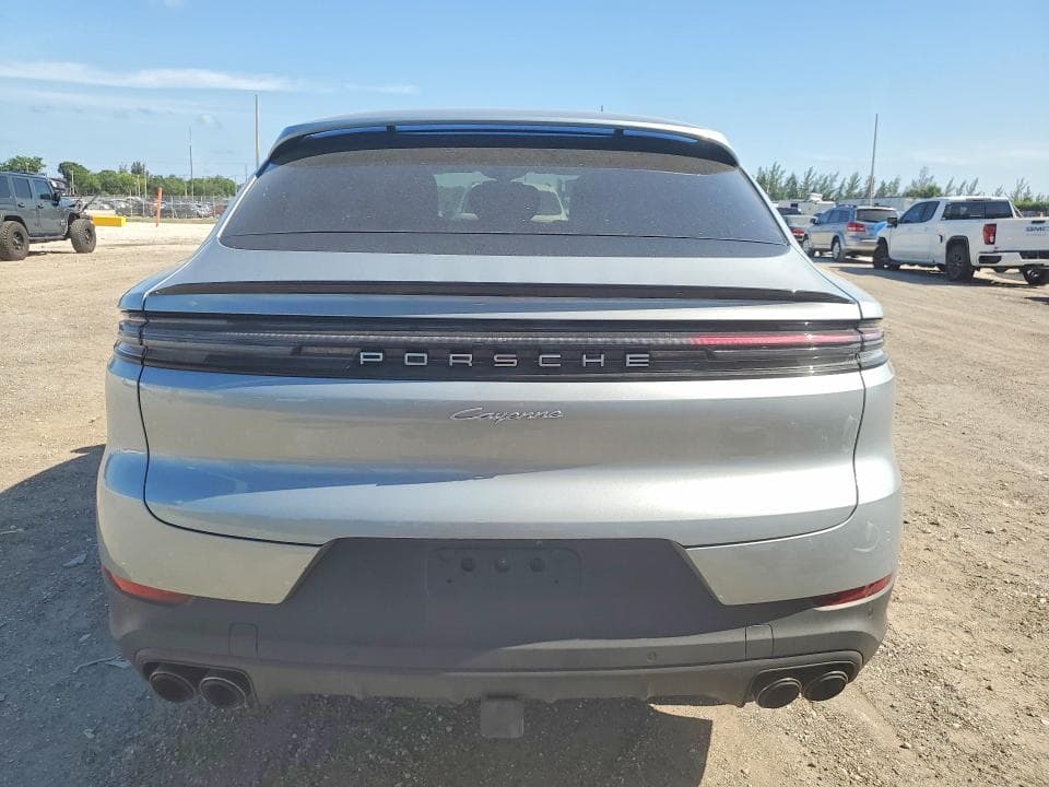2025 PORSCHE CAYENNE COUPE 6