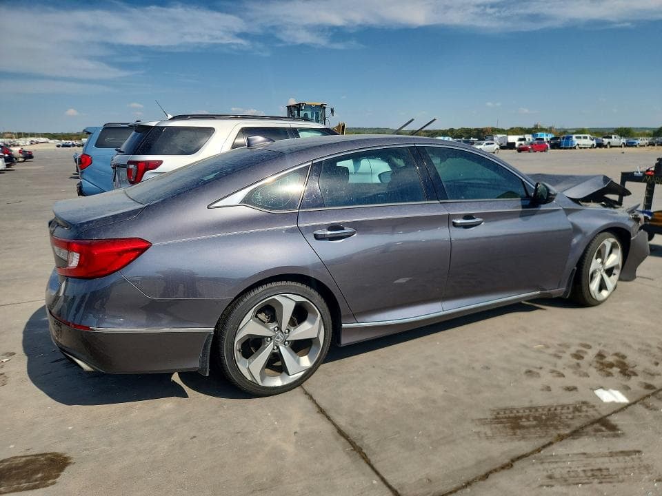 2018 HONDA ACCORD TOURING 3