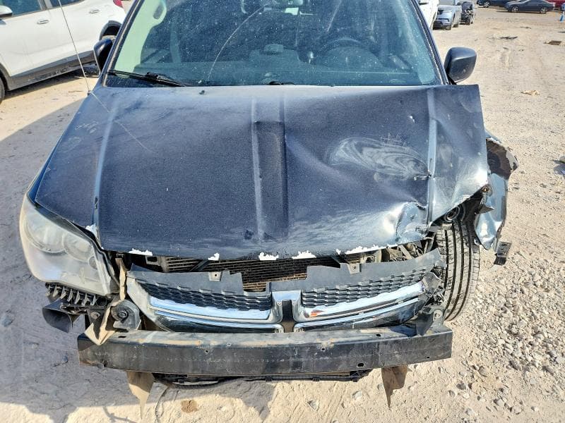 2017 DODGE GRAND CARAVAN SE 12
