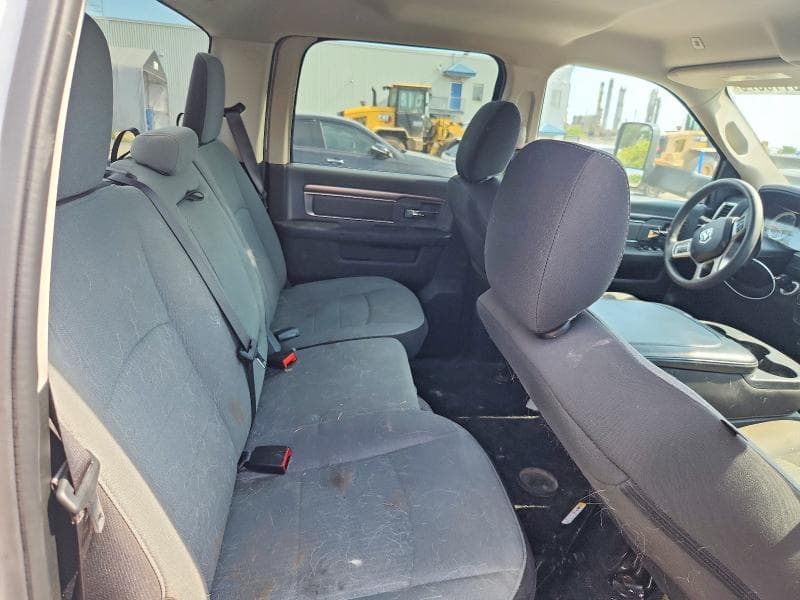 2023 RAM 1500 CLASSIC SLT 10